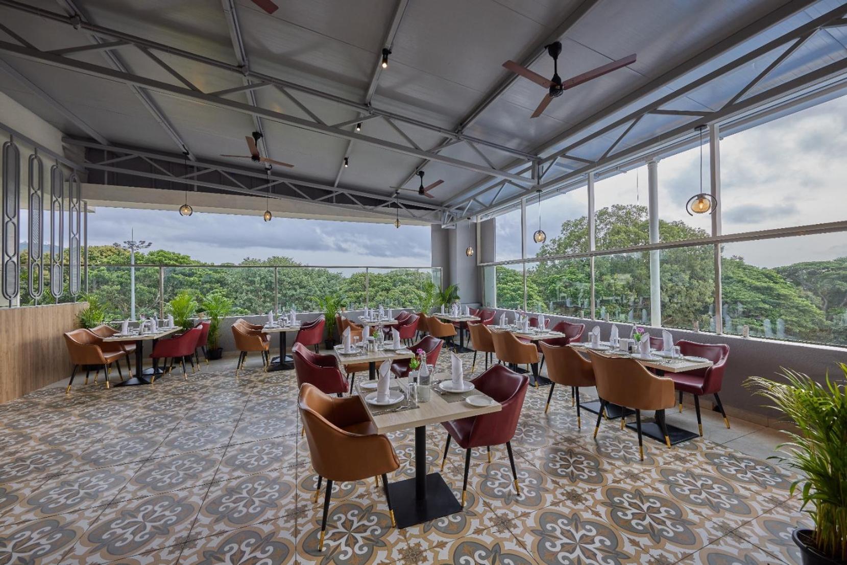 Grand Continent Mysore A Sarovar Portico Affiliate Hotel Exterior foto