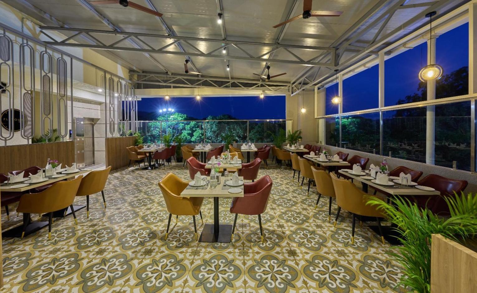 Grand Continent Mysore A Sarovar Portico Affiliate Hotel Exterior foto